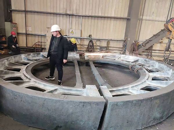 大齒輪質(zhì)量如何？不多說(shuō)，大齒輪加工廠家領(lǐng)你去參觀